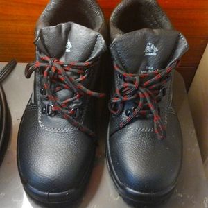 Comfortable kitchen shoes